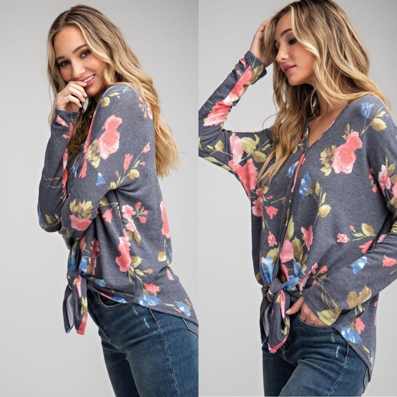 Floral button down top with front tie - Picture 4 of 8